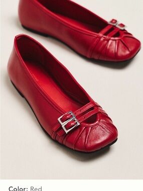 Women's Red Buckle Ballet Flats - Classic Everyday Loafers